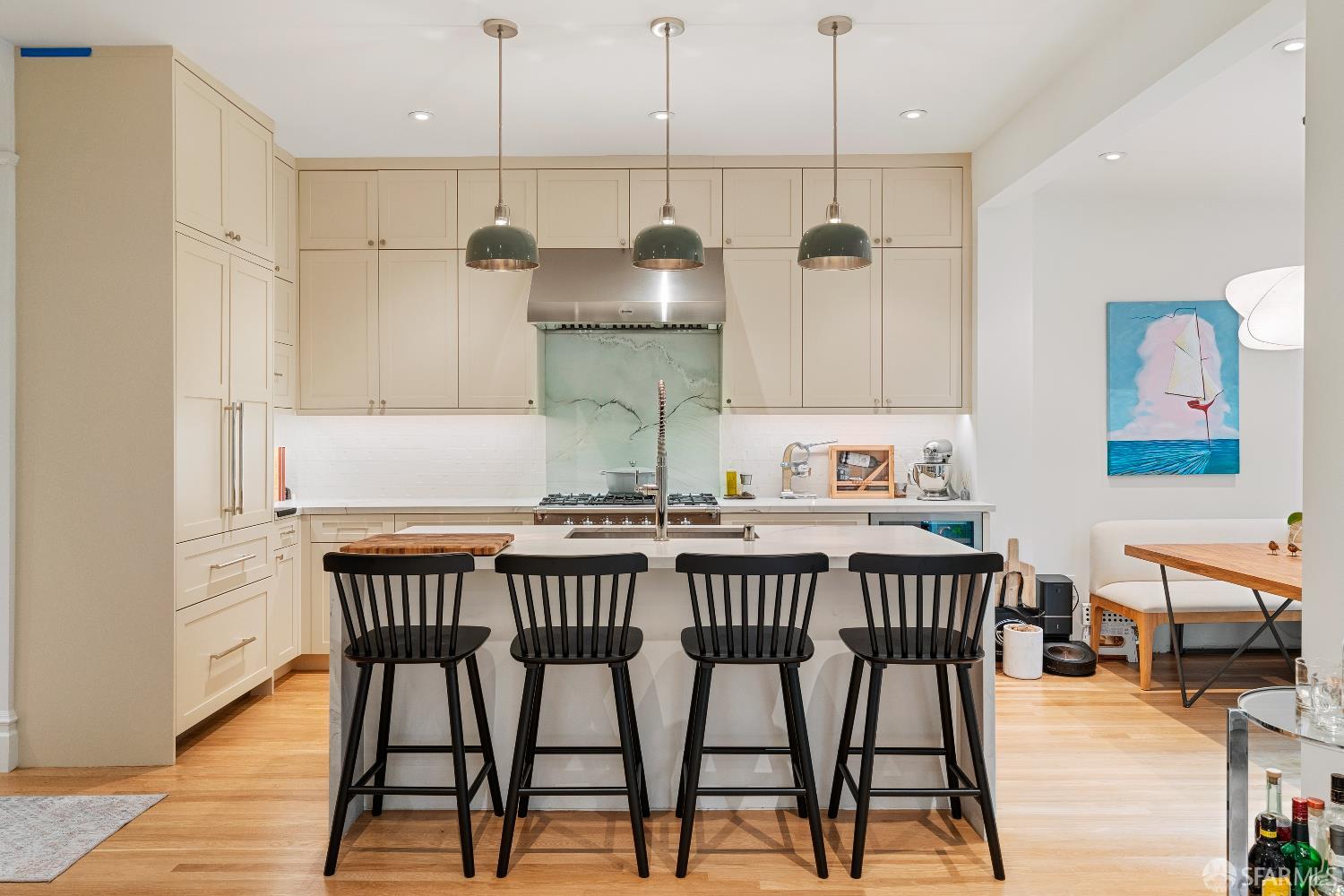 Detail Gallery Image 7 of 21 For 4147 20th St, San Francisco,  CA 94114 - 3 Beds | 2 Baths