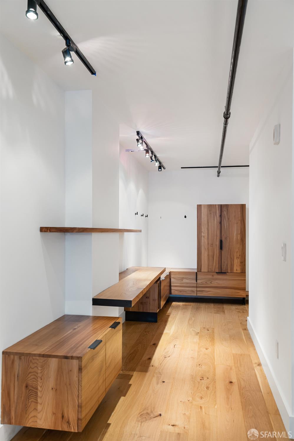 Detail Gallery Image 4 of 28 For 1875 Mission St #109,  San Francisco,  CA 94103 - 2 Beds | 2 Baths