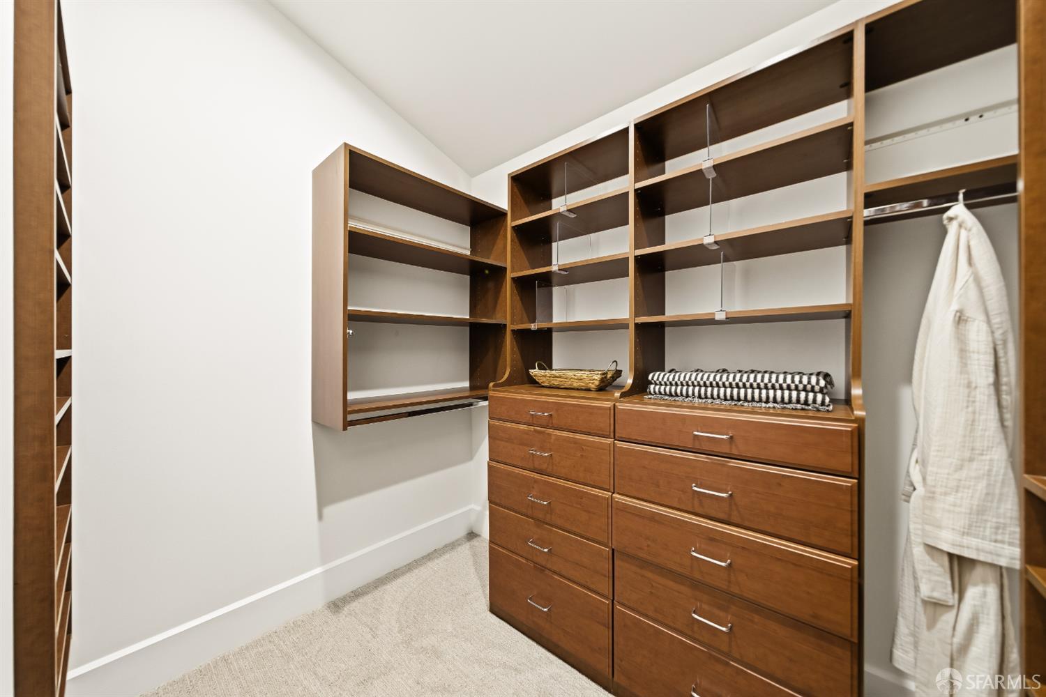 Detail Gallery Image 27 of 75 For 279 Diamond St, San Francisco,  CA 94114 - 4 Beds | 2/1 Baths