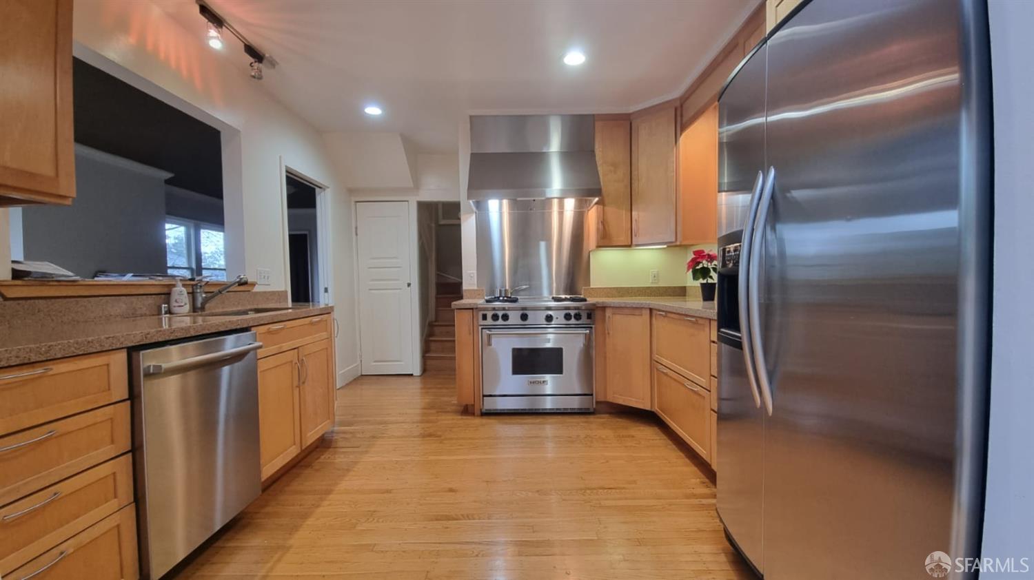 Detail Gallery Image 16 of 39 For 30 Harry St, San Francisco,  CA 94131 - 4 Beds | 2/1 Baths