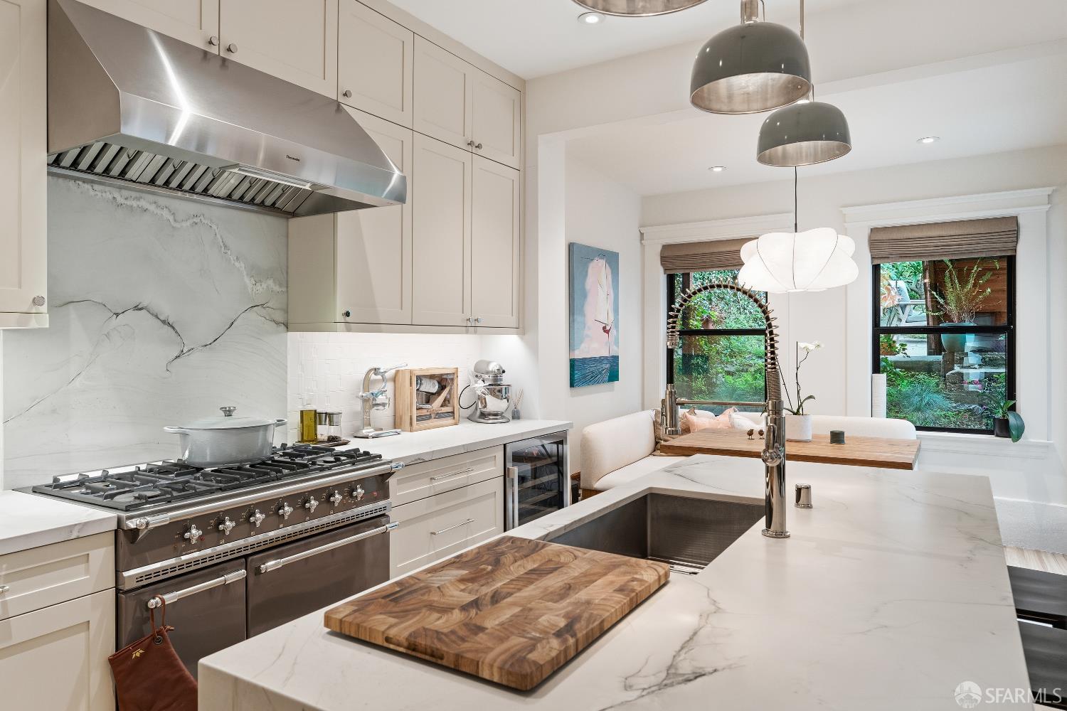 Detail Gallery Image 9 of 21 For 4147 20th St, San Francisco,  CA 94114 - 3 Beds | 2 Baths