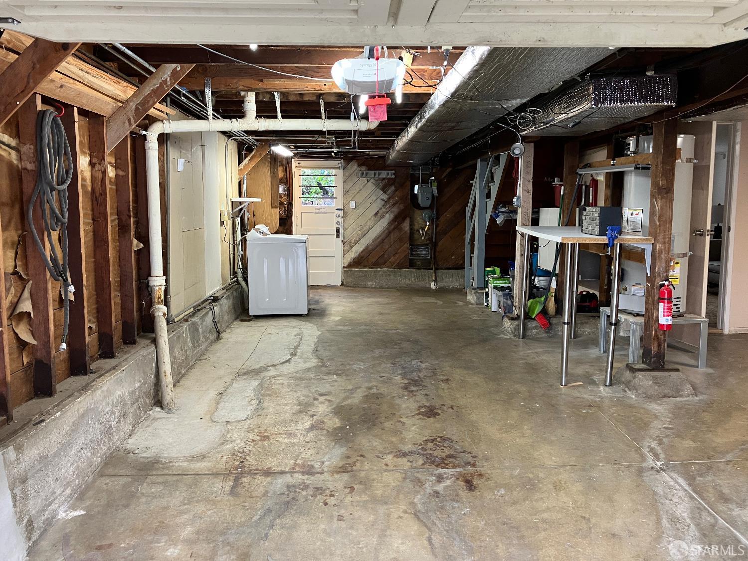 Detail Gallery Image 37 of 38 For 2144 Bayshore Blvd, San Francisco,  CA 94134 - 2 Beds | 1 Baths