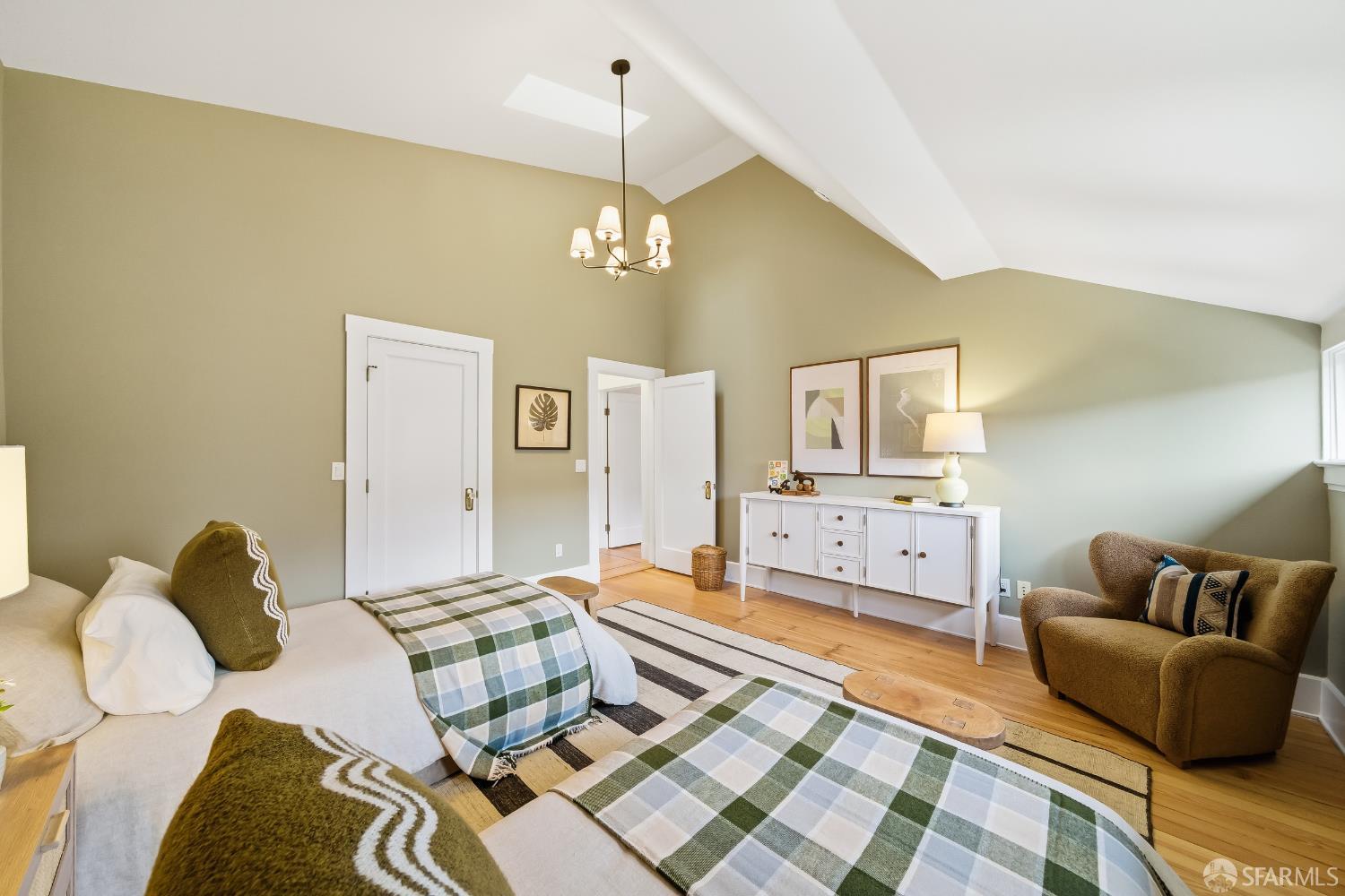 Detail Gallery Image 31 of 75 For 279 Diamond St, San Francisco,  CA 94114 - 4 Beds | 2/1 Baths