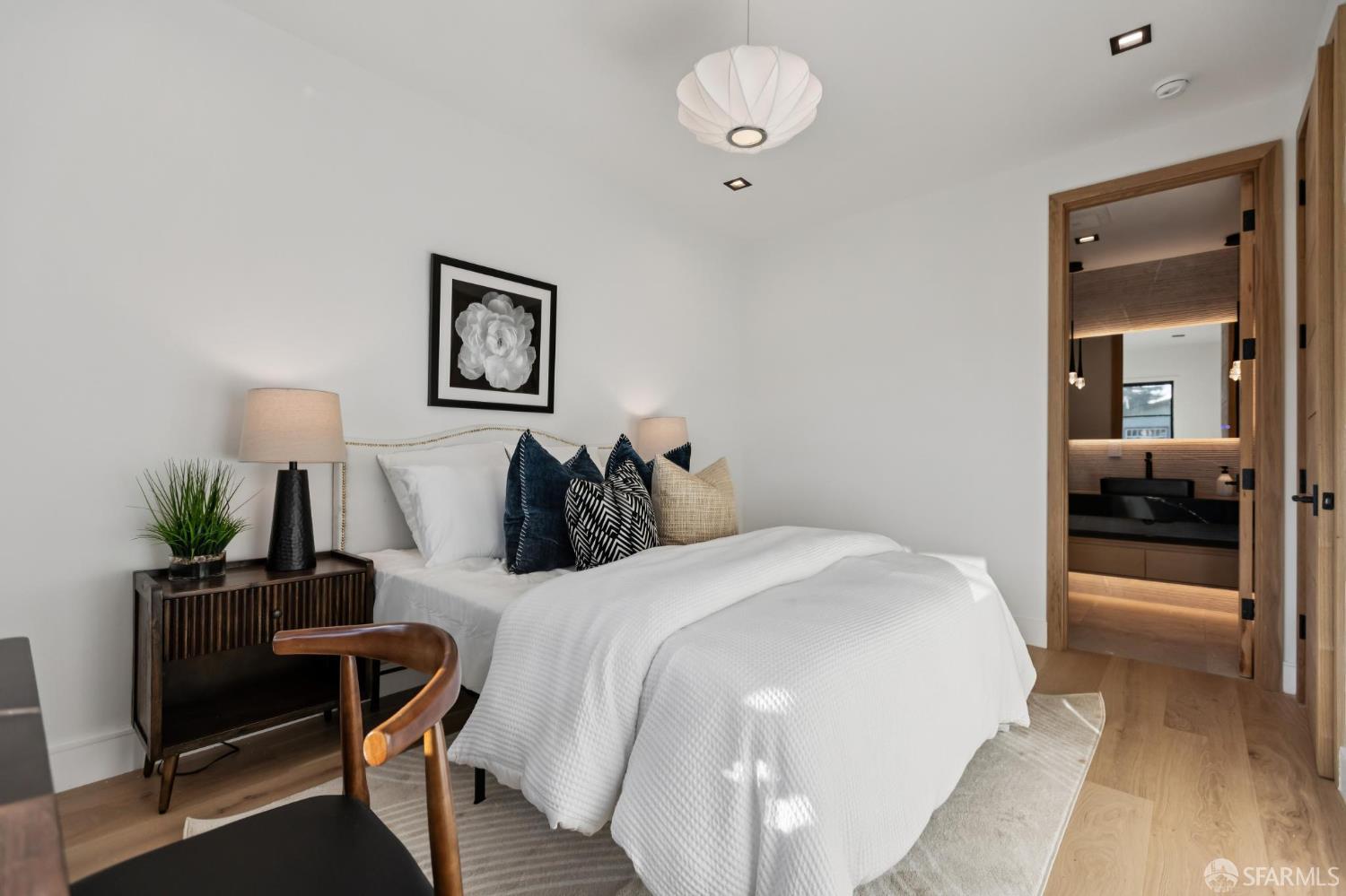 Detail Gallery Image 26 of 38 For 10 Channing Rd, Burlingame,  CA 94010 - 5 Beds | 5/1 Baths