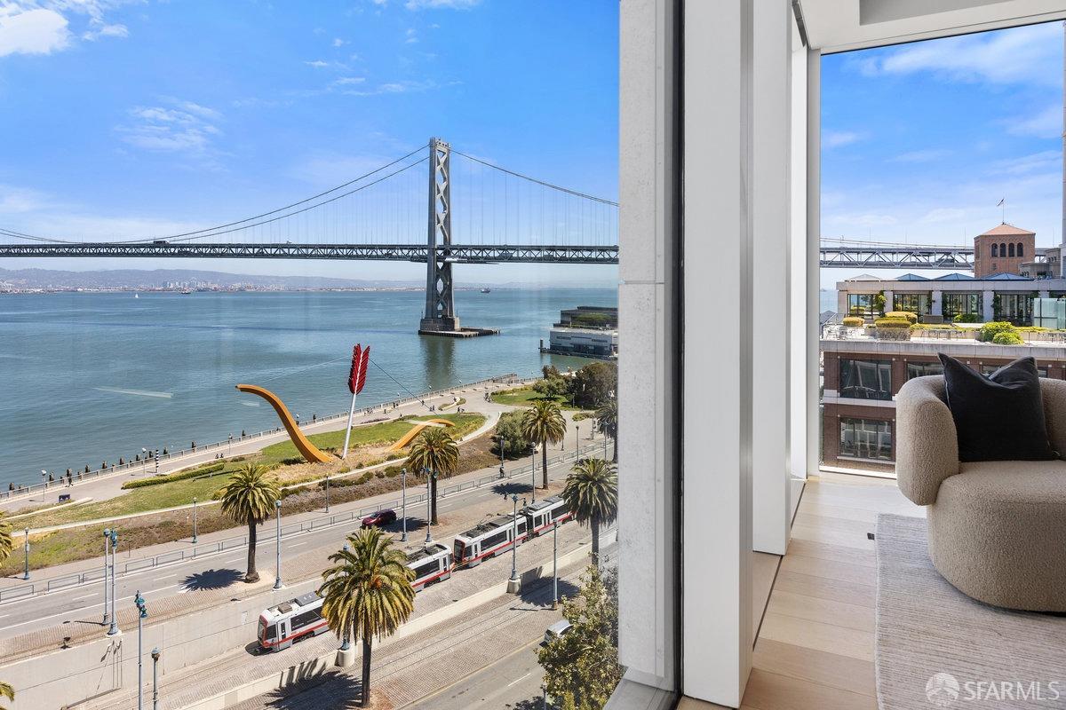Detail Gallery Image 15 of 73 For 1 Steuart Ln #801,  San Francisco,  CA 94105 - 3 Beds | 3 Baths