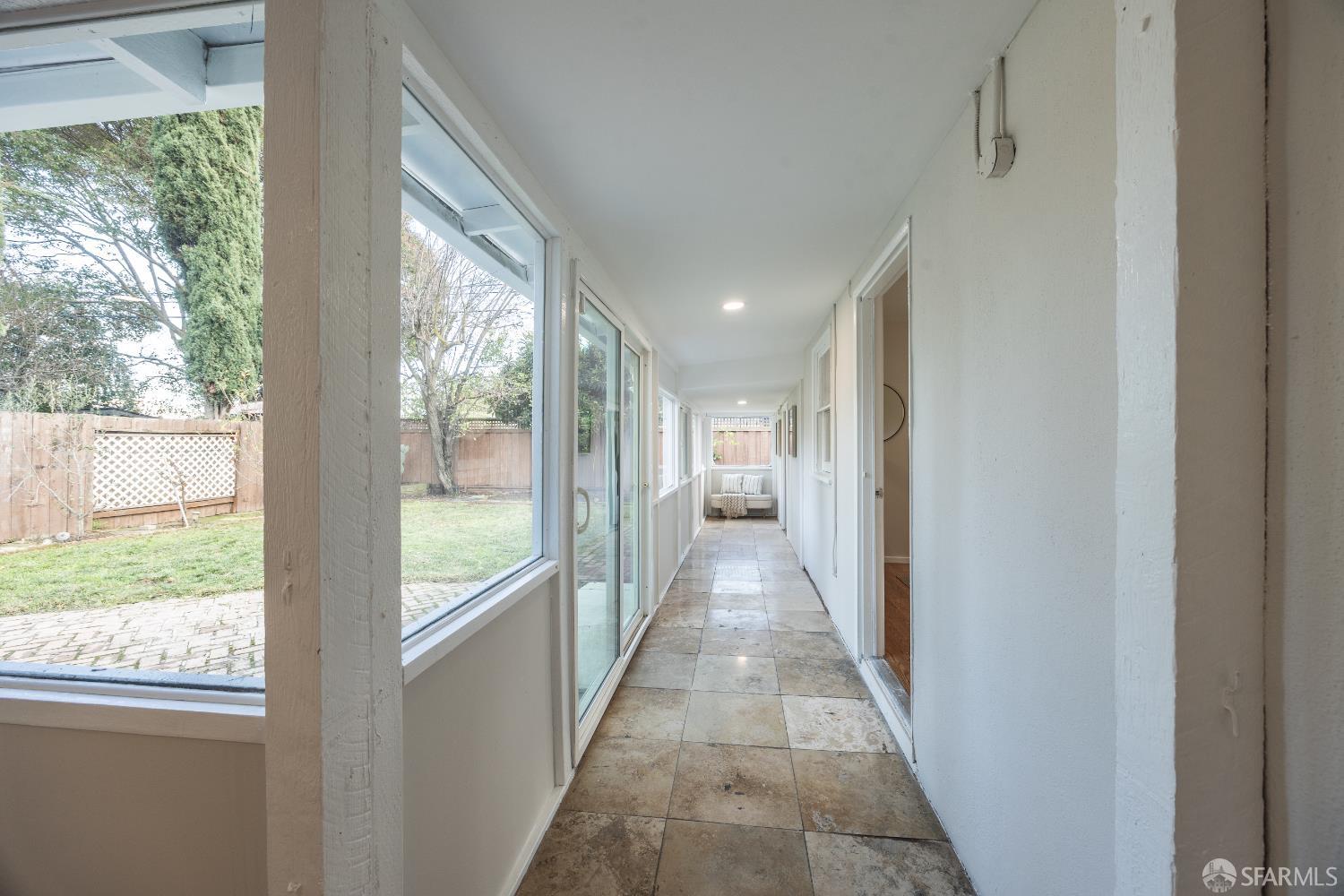 Detail Gallery Image 13 of 33 For 15 Garden St, Redwood City,  CA 94063 - 4 Beds | 2 Baths