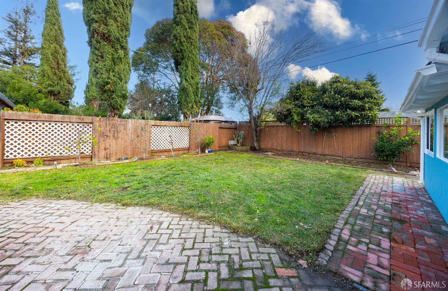 Detail Gallery Image 30 of 33 For 15 Garden St, Redwood City,  CA 94063 - 4 Beds | 2 Baths