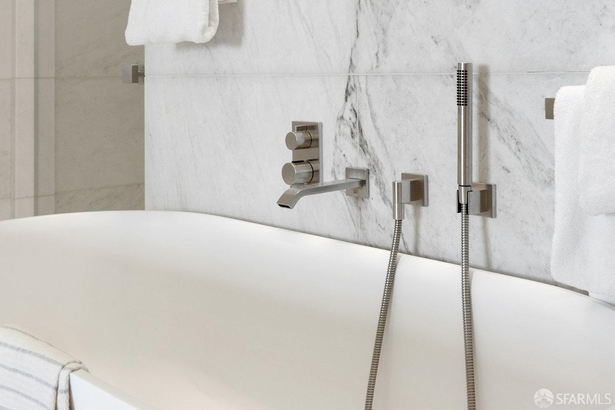 Detail Gallery Image 39 of 73 For 1 Steuart Ln #801,  San Francisco,  CA 94105 - 3 Beds | 3 Baths