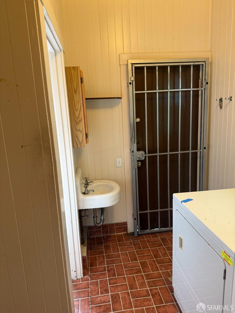 Detail Gallery Image 27 of 48 For 436 Edinburgh St, San Francisco,  CA 94112 - 0 Beds | 1 Baths