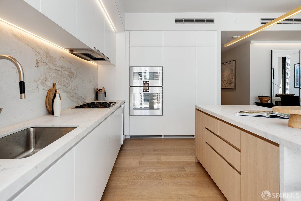 1 Steuart UNIT 1704, San Francisco, CA, 94105