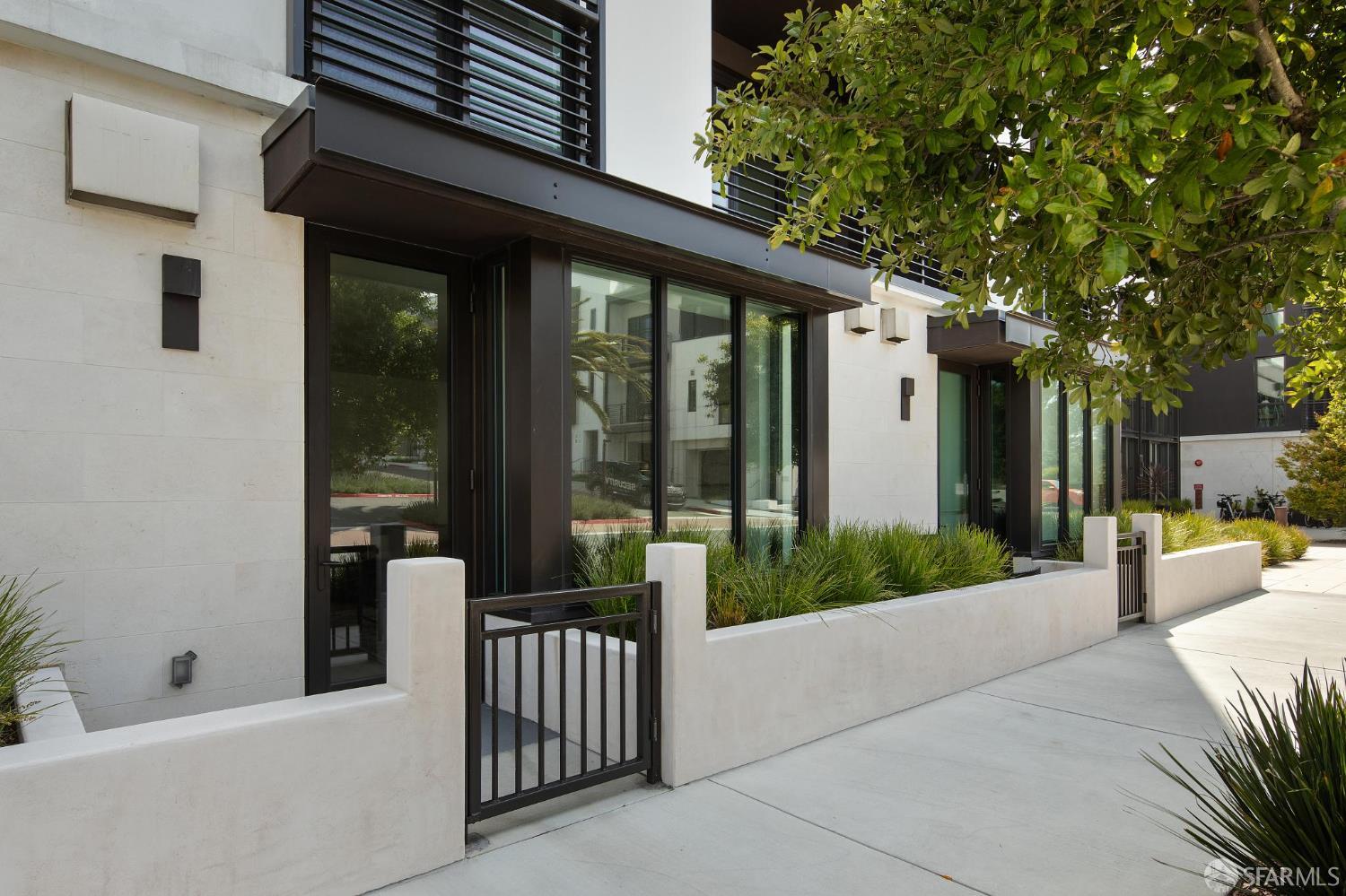 Detail Gallery Image 14 of 49 For 1 Bristol Ct #202,  San Francisco,  CA 94130 - 0 Beds | 1 Baths