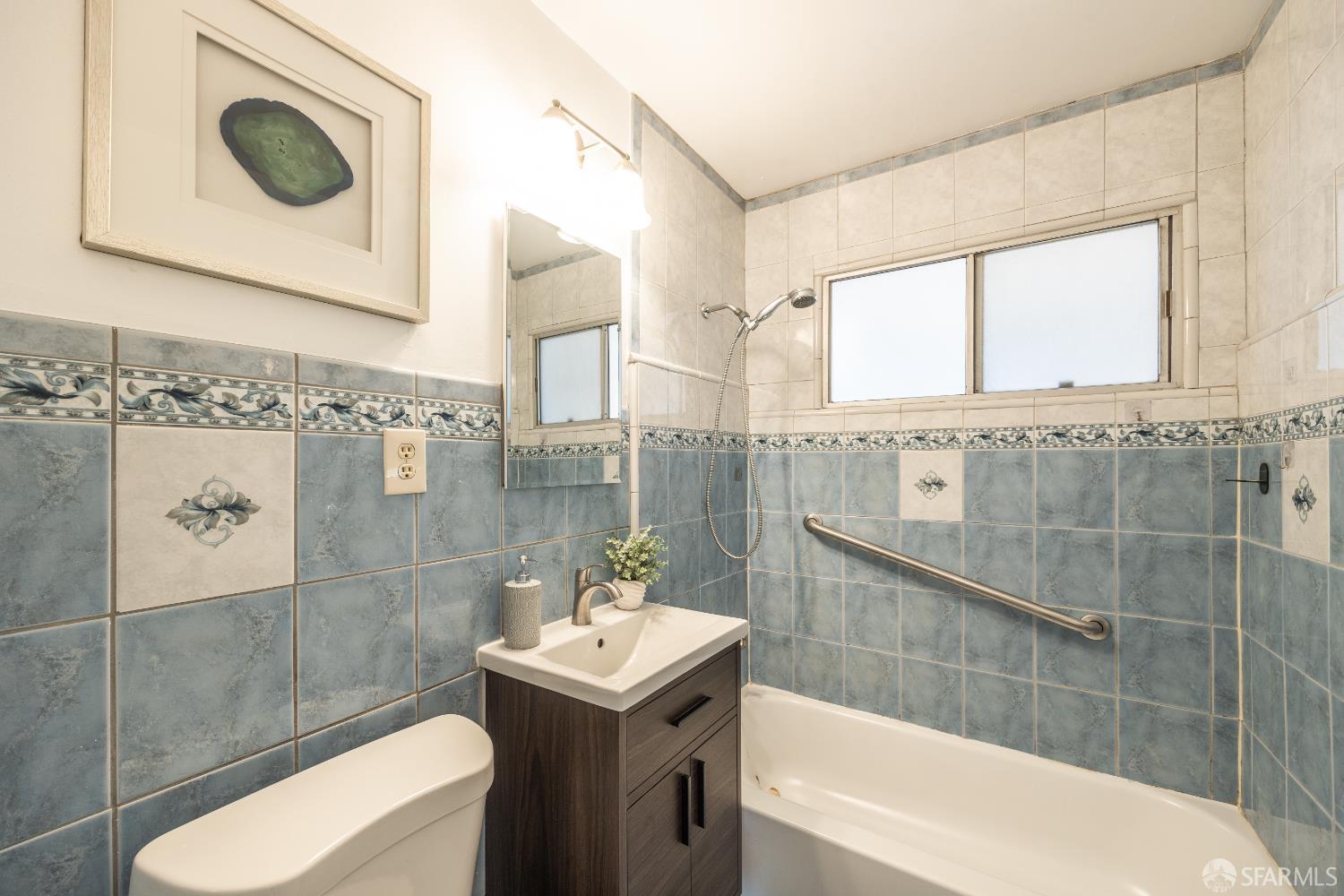 Detail Gallery Image 25 of 33 For 15 Garden St, Redwood City,  CA 94063 - 4 Beds | 2 Baths