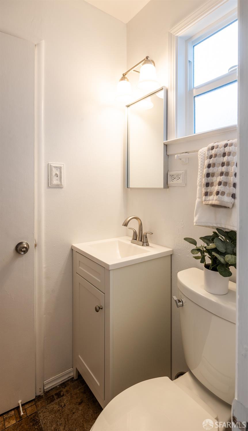 Detail Gallery Image 26 of 33 For 15 Garden St, Redwood City,  CA 94063 - 4 Beds | 2 Baths