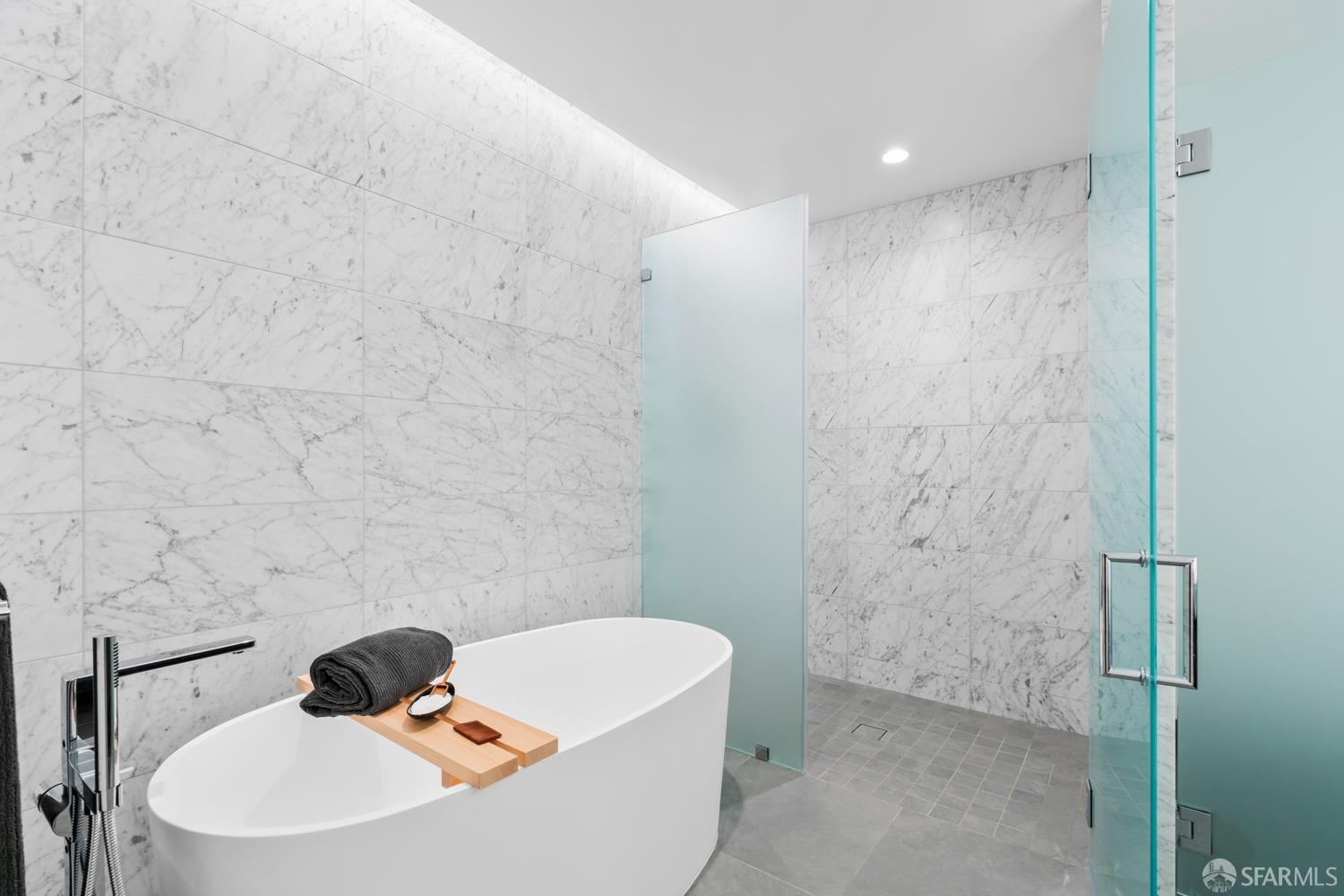 Detail Gallery Image 16 of 61 For 1 Bristol Ct #208,  San Francisco,  CA 94130 - 2 Beds | 2/1 Baths