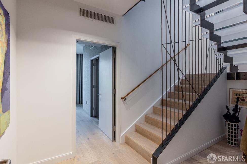 Detail Gallery Image 13 of 37 For 489 Harrison St #404,  San Francisco,  CA 94105 - 3 Beds | 2/1 Baths