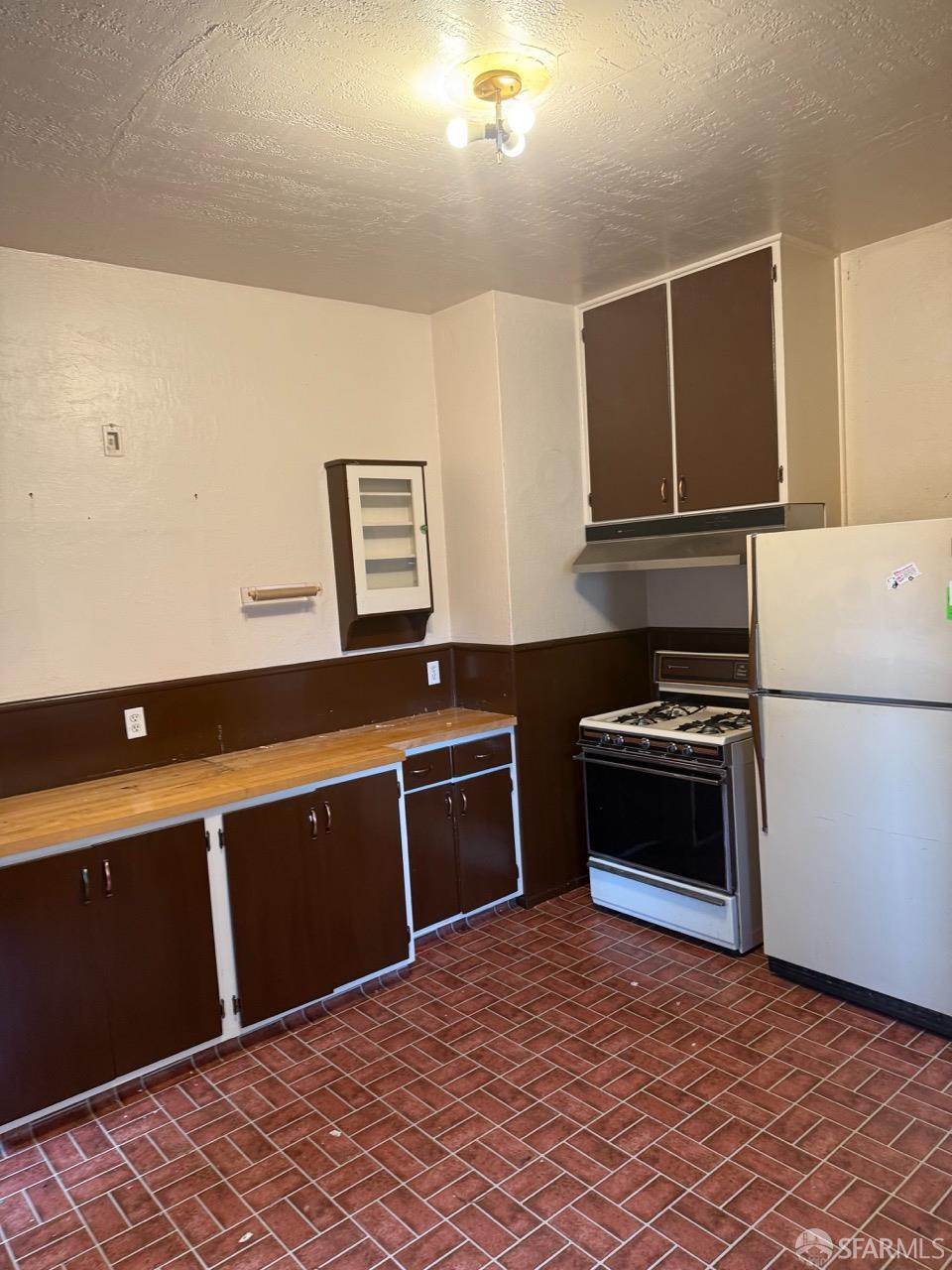 Detail Gallery Image 23 of 48 For 436 Edinburgh St, San Francisco,  CA 94112 - 0 Beds | 1 Baths