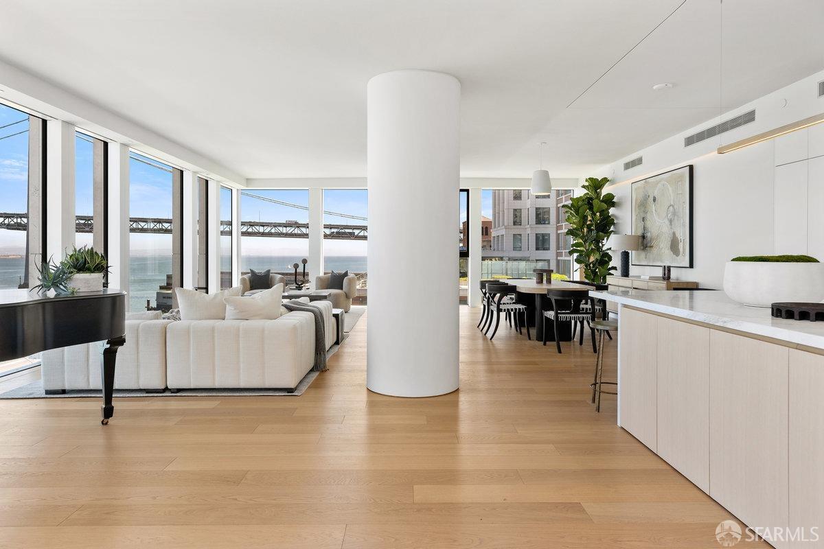 Detail Gallery Image 4 of 73 For 1 Steuart Ln #801,  San Francisco,  CA 94105 - 3 Beds | 3 Baths