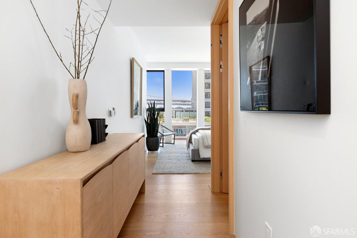 Detail Gallery Image 46 of 73 For 1 Steuart Ln #801,  San Francisco,  CA 94105 - 3 Beds | 3 Baths