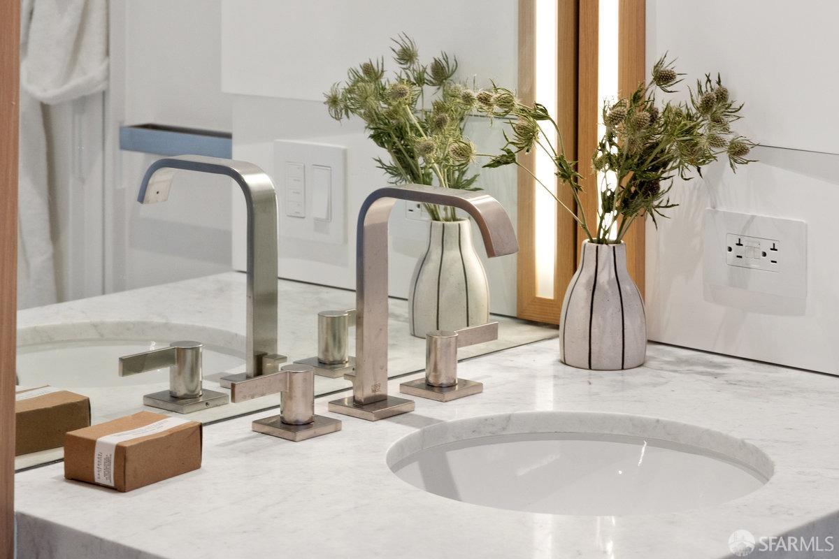 Detail Gallery Image 41 of 73 For 1 Steuart Ln #801,  San Francisco,  CA 94105 - 3 Beds | 3 Baths