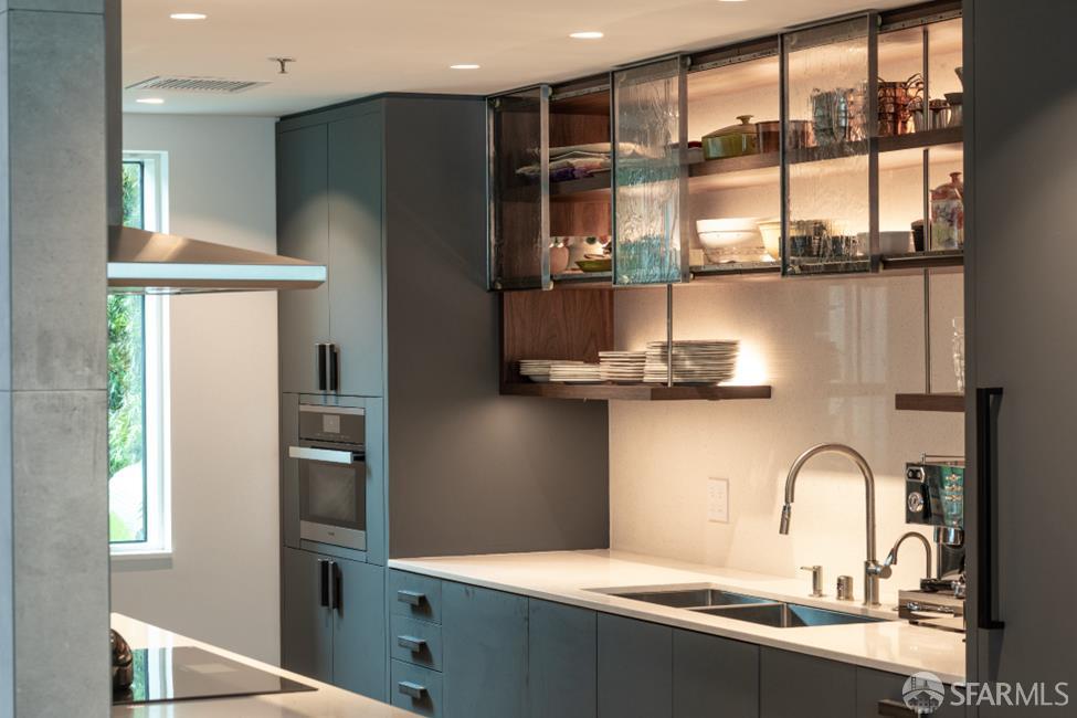 Detail Gallery Image 3 of 37 For 489 Harrison St #404,  San Francisco,  CA 94105 - 3 Beds | 2/1 Baths