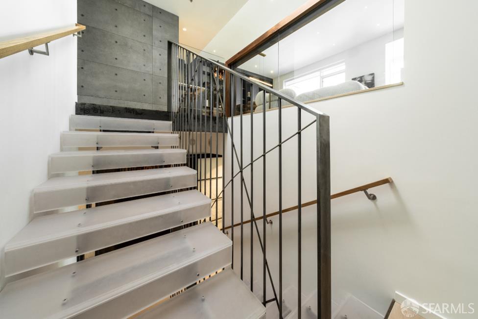 Detail Gallery Image 8 of 37 For 489 Harrison St #404,  San Francisco,  CA 94105 - 3 Beds | 2/1 Baths