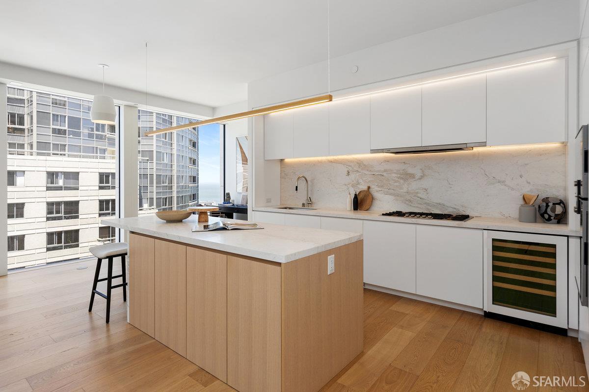 Detail Gallery Image 14 of 42 For 1 Steuart Ln #1704,  San Francisco,  CA 94105 - 2 Beds | 2 Baths