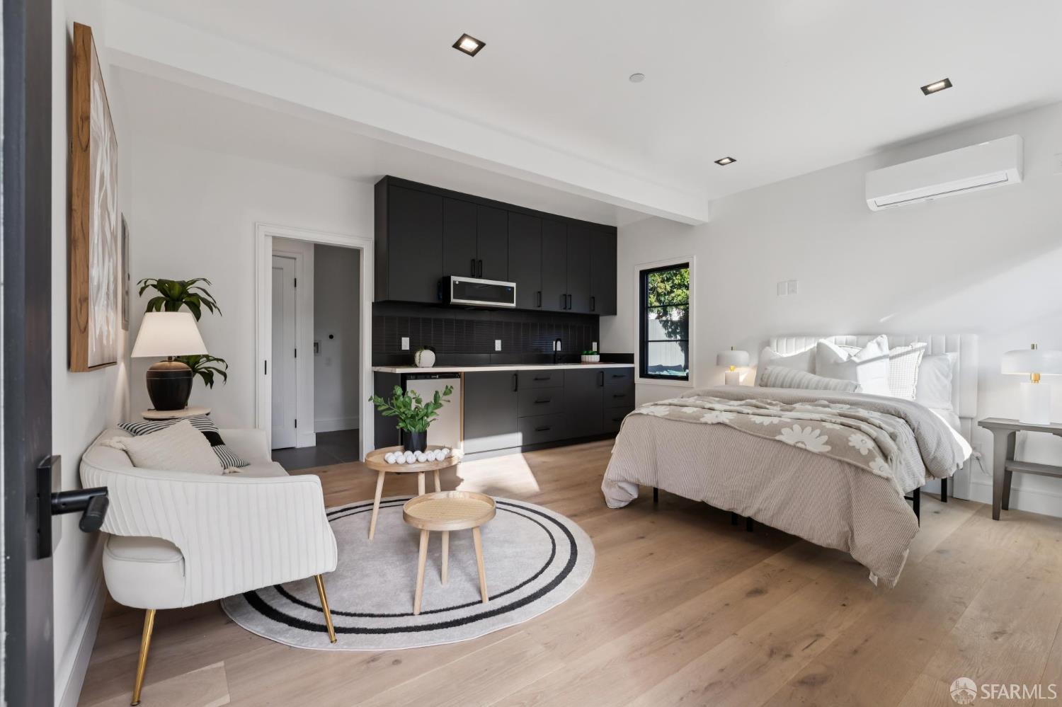 Detail Gallery Image 36 of 38 For 10 Channing Rd, Burlingame,  CA 94010 - 5 Beds | 5/1 Baths