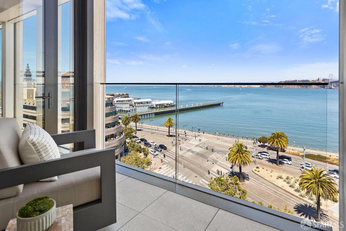Detail Gallery Image 30 of 73 For 1 Steuart Ln #801,  San Francisco,  CA 94105 - 3 Beds | 3 Baths