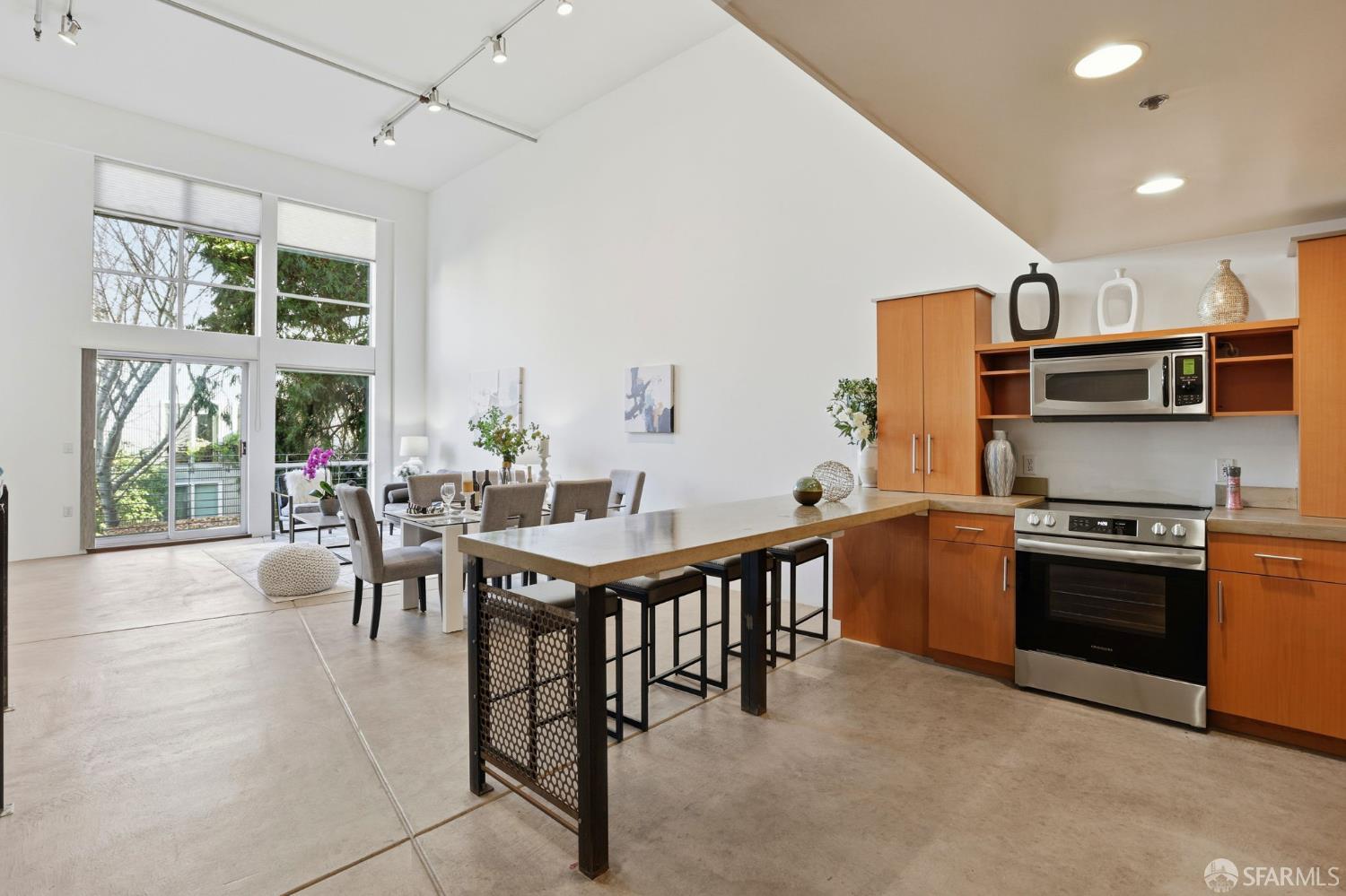 Detail Gallery Image 13 of 51 For 725 Florida St #4,  San Francisco,  CA 94110 - 2 Beds | 2/1 Baths