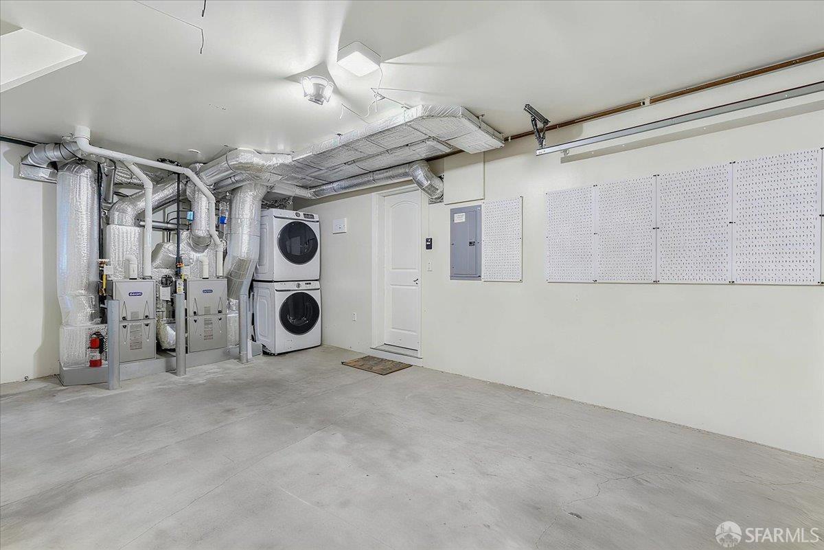 Detail Gallery Image 39 of 90 For 86 Hillview Ct, Daly City,  CA 94015 - 6 Beds | 4 Baths