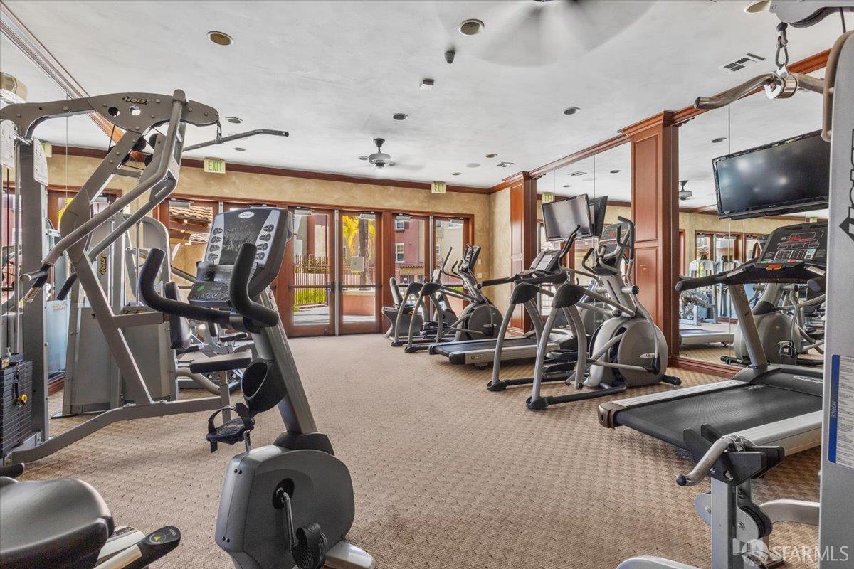 Detail Gallery Image 39 of 51 For 1287 Marcello Dr, San Jose,  CA 95131 - 1 Beds | 1/1 Baths