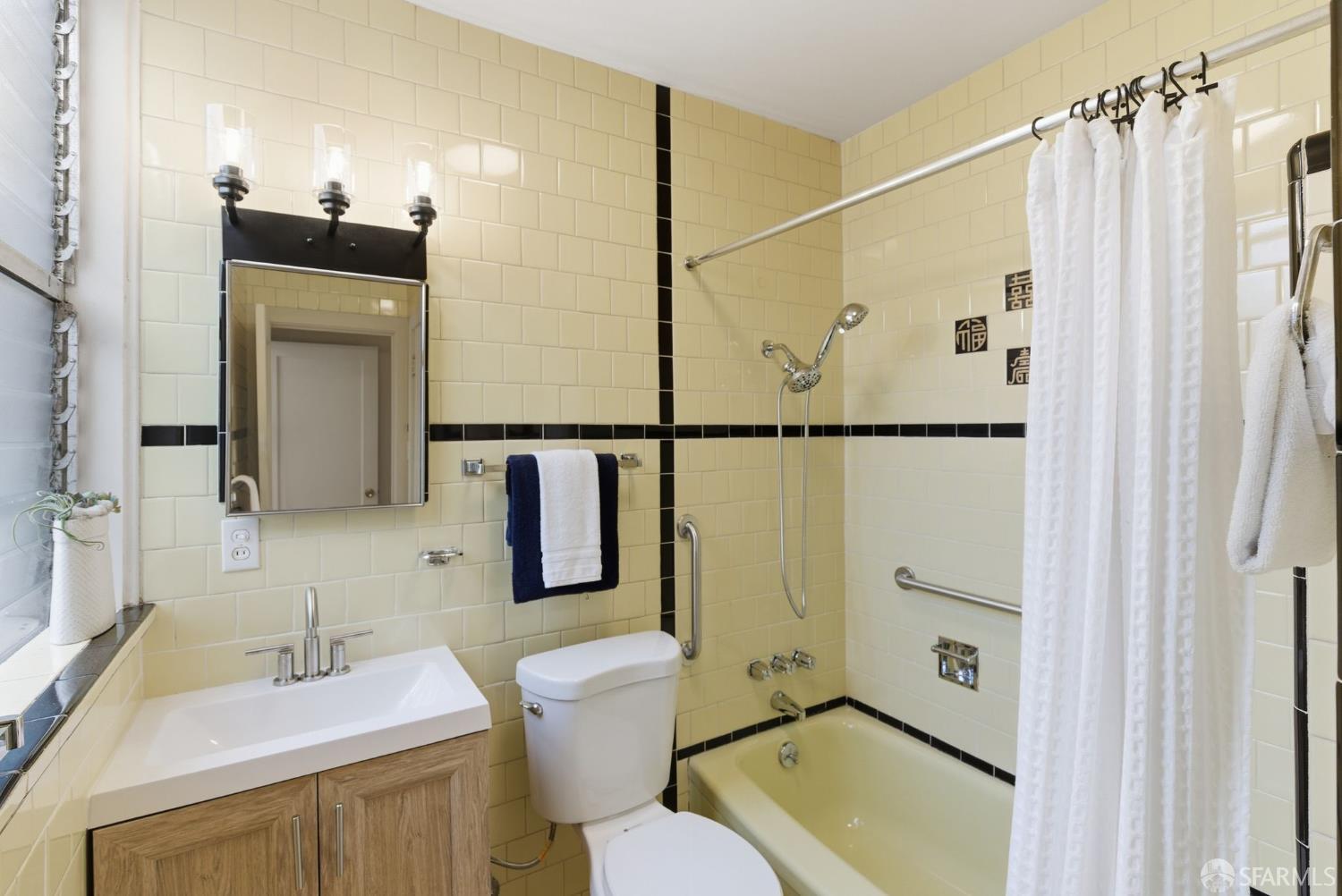 Detail Gallery Image 16 of 28 For 451 Huron Ave, San Francisco,  CA 94112 - 2 Beds | 1 Baths