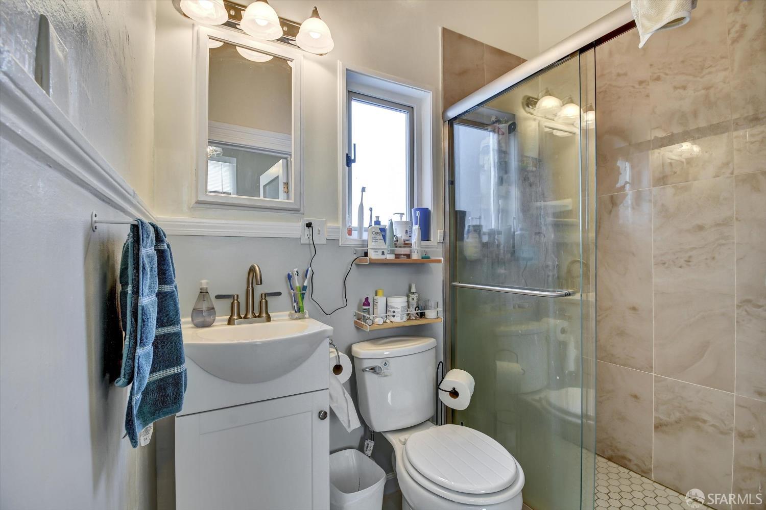 Detail Gallery Image 39 of 71 For 418 Haight St, San Francisco,  CA 94117 - – Beds | – Baths