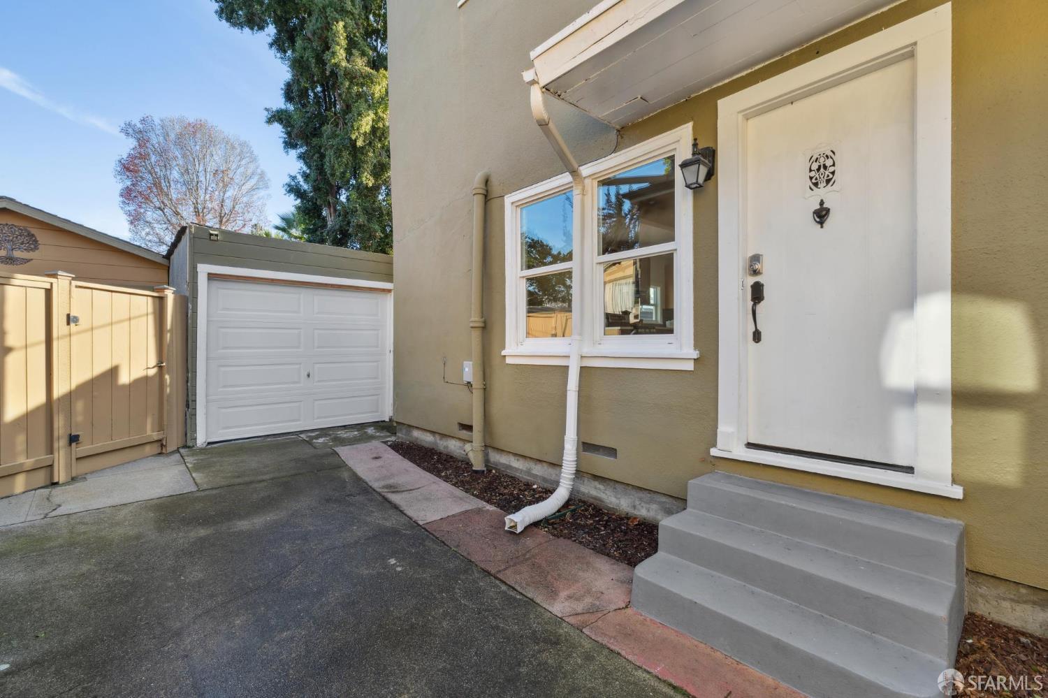 Detail Gallery Image 19 of 36 For 1314 Mound St, Alameda,  CA 94501 - 3 Beds | 2 Baths