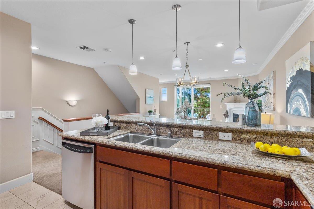 Detail Gallery Image 18 of 51 For 1287 Marcello Dr, San Jose,  CA 95131 - 1 Beds | 1/1 Baths