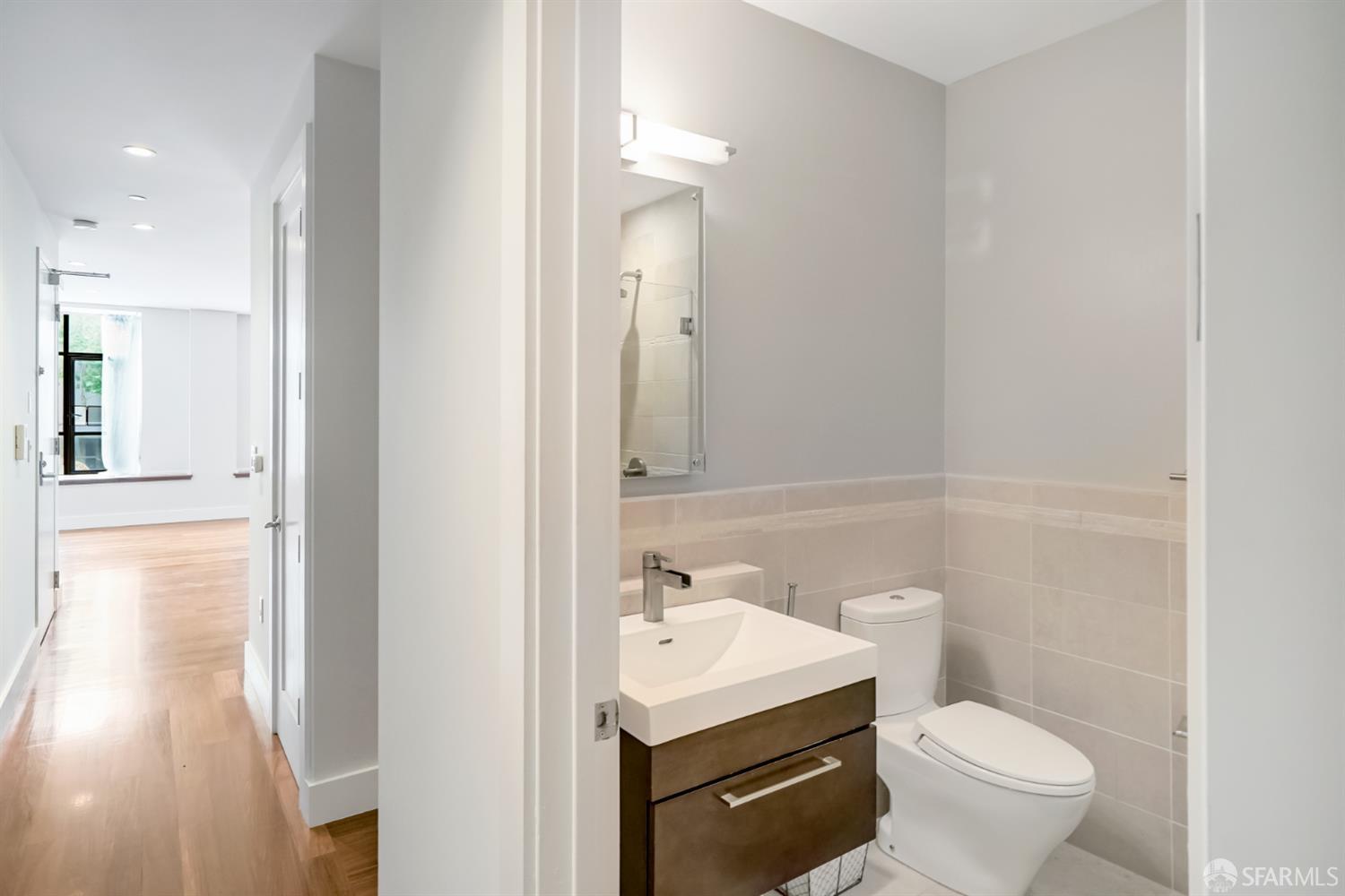 Detail Gallery Image 9 of 23 For 420 Bay St a,  San Francisco,  CA 94133 - 2 Beds | 2 Baths