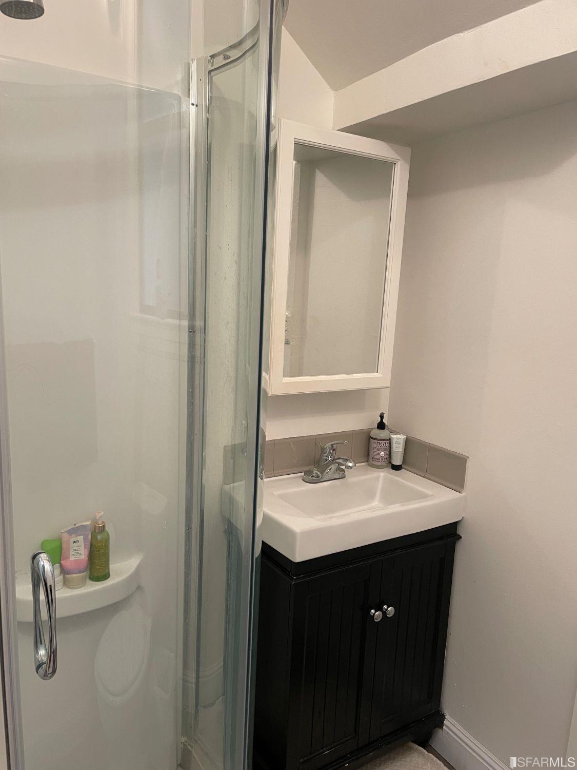 Detail Gallery Image 8 of 31 For 272 25th Ave, San Francisco,  CA 94121 - 2 Beds | 2 Baths