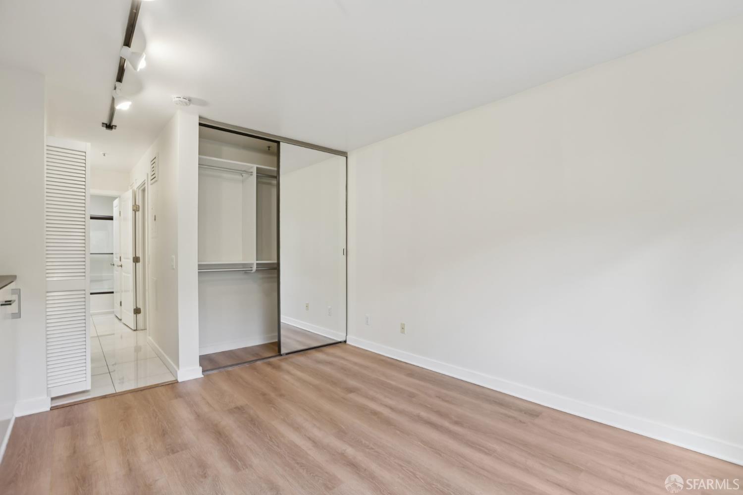 Detail Gallery Image 21 of 31 For 6400 Christie Ave #4122,  Emeryville,  CA 94608 - 1 Beds | 1 Baths