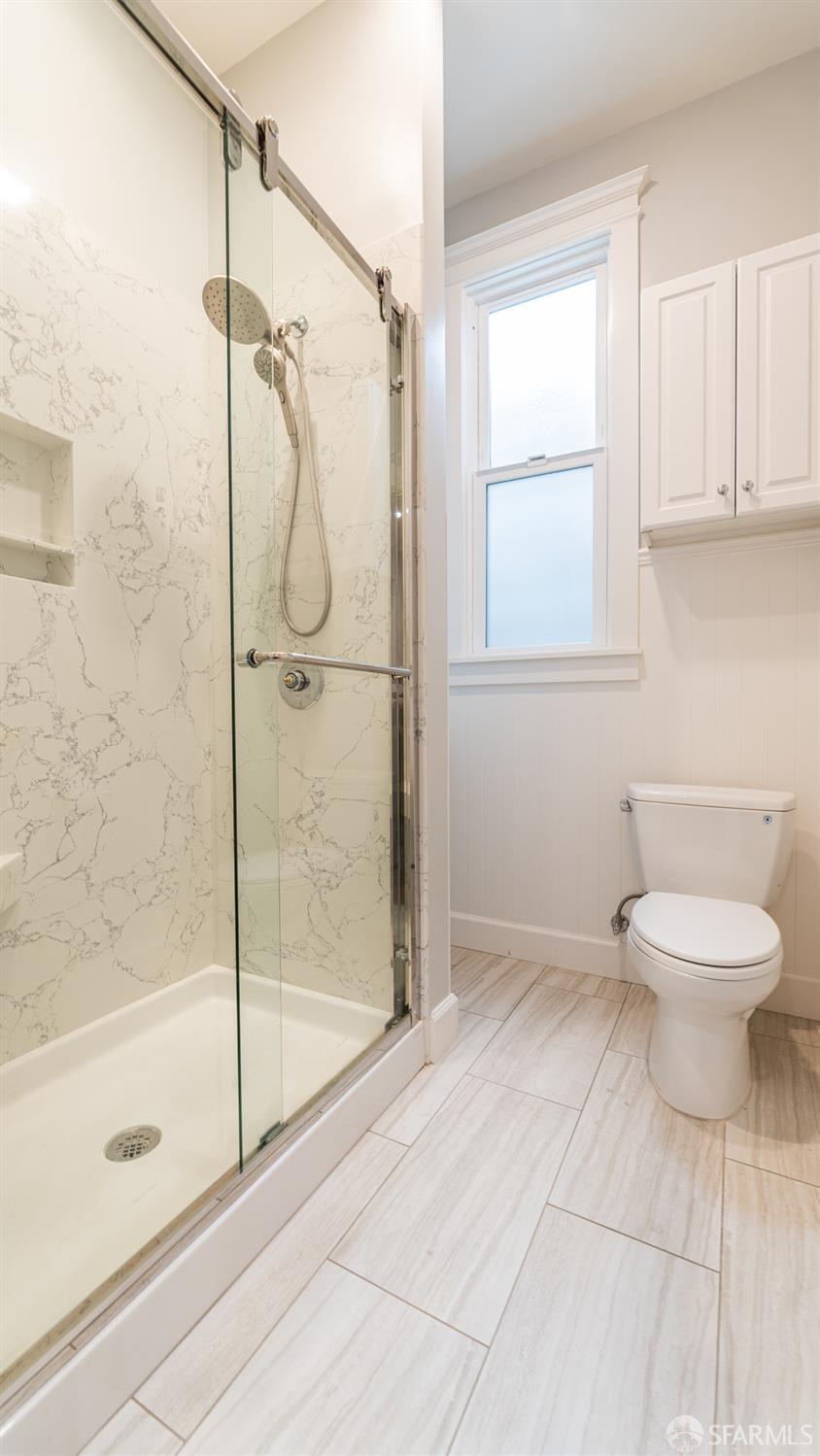 Detail Gallery Image 6 of 7 For 139 Jasper Pl, San Francisco,  CA 94133 - 0 Beds | 3/1 Baths