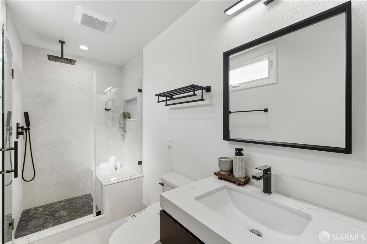 Detail Gallery Image 33 of 90 For 86 Hillview Ct, Daly City,  CA 94015 - 6 Beds | 4 Baths