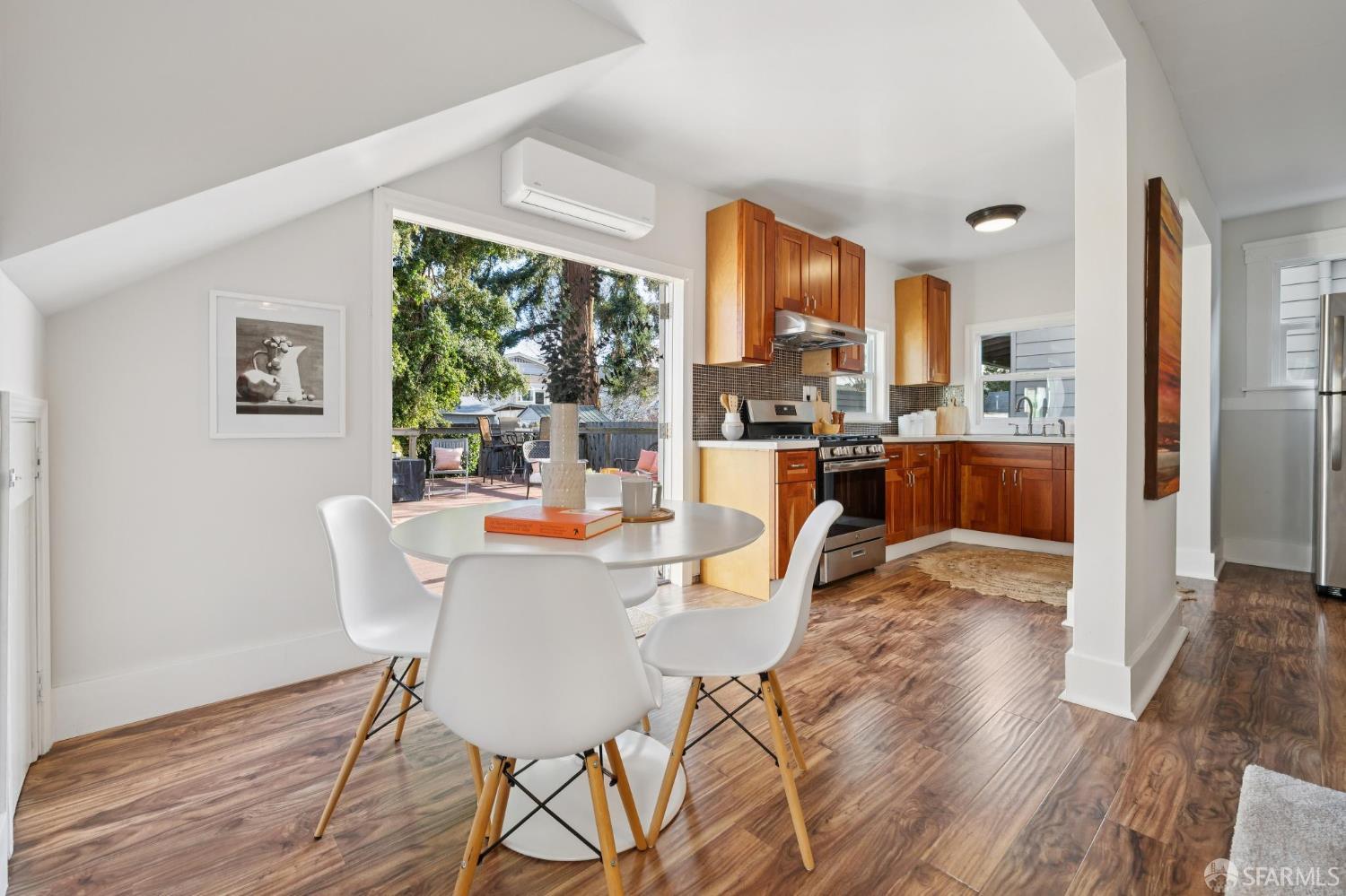 Detail Gallery Image 23 of 36 For 1314 Mound St, Alameda,  CA 94501 - 3 Beds | 2 Baths