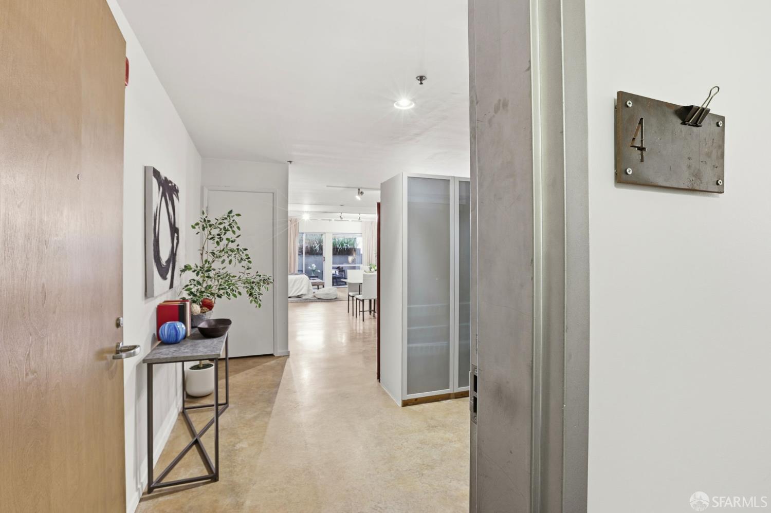 Detail Gallery Image 8 of 51 For 725 Florida St #4,  San Francisco,  CA 94110 - 2 Beds | 2/1 Baths