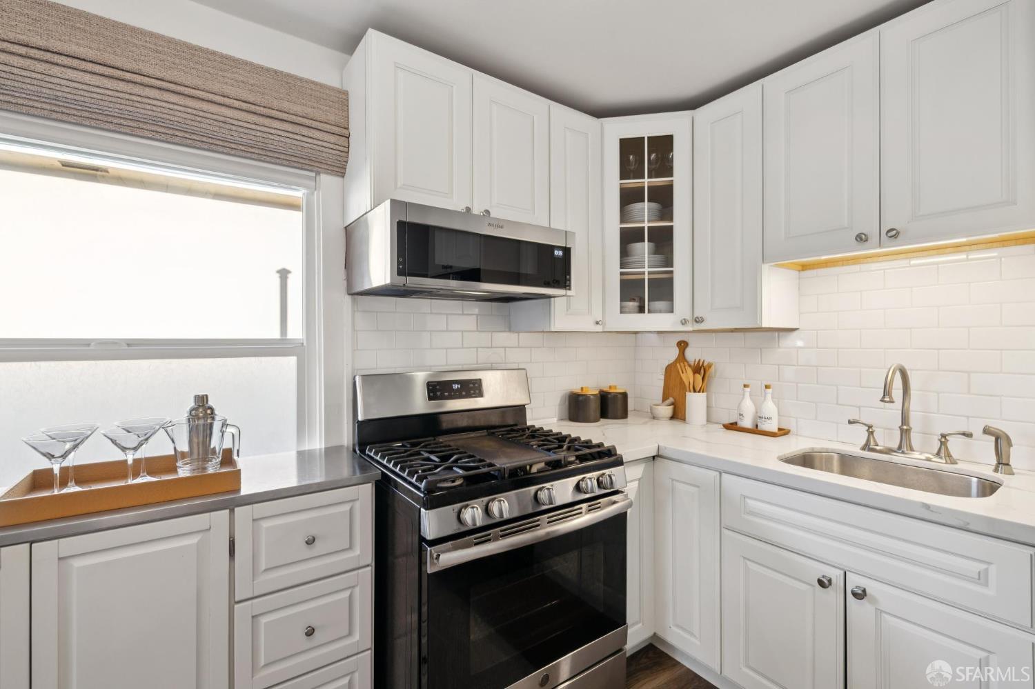 Detail Gallery Image 12 of 36 For 1314 Mound St, Alameda,  CA 94501 - – Beds | – Baths