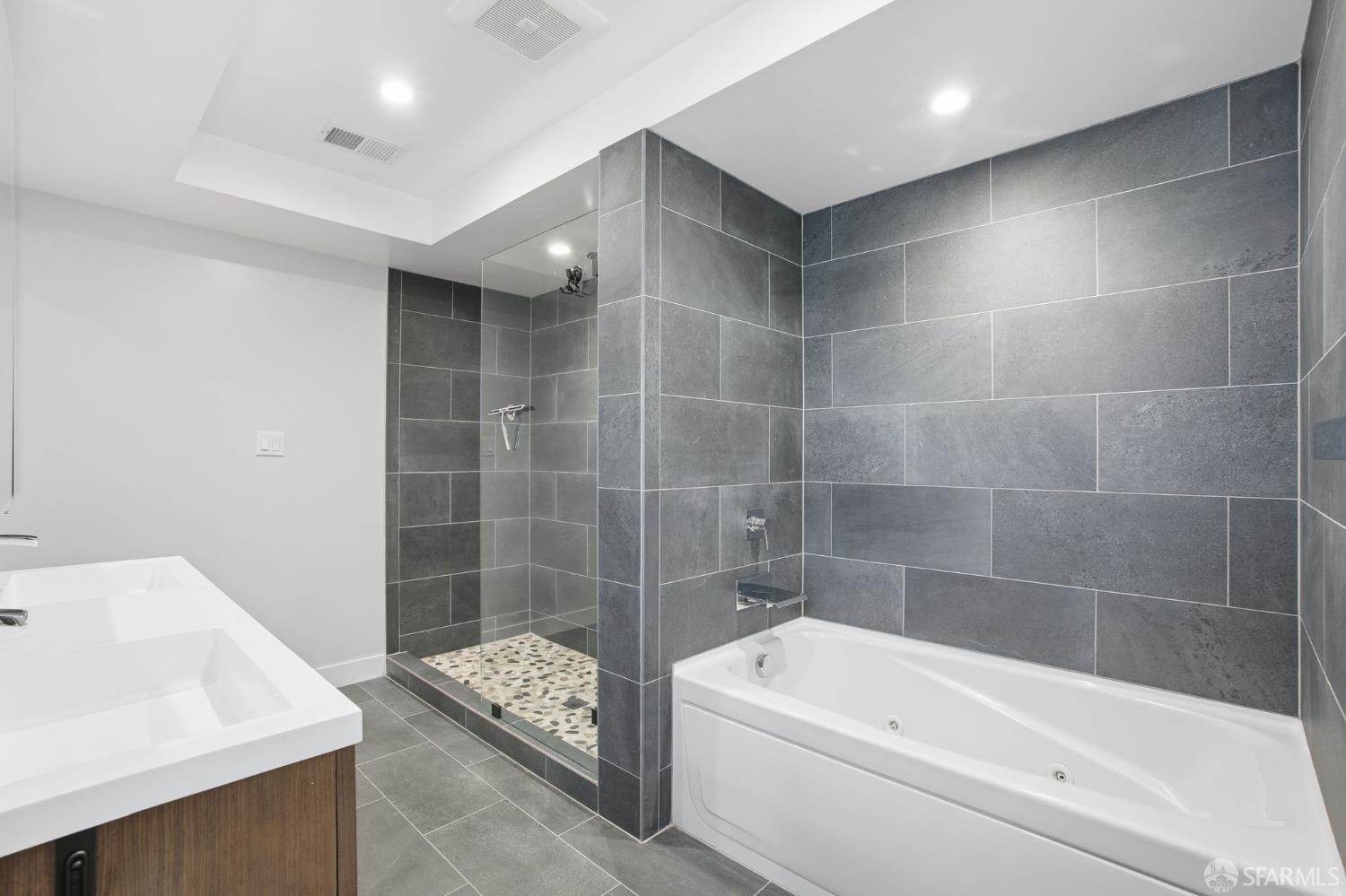 Detail Gallery Image 14 of 54 For 76 Getz St, San Francisco,  CA 94112 - 3 Beds | 2 Baths