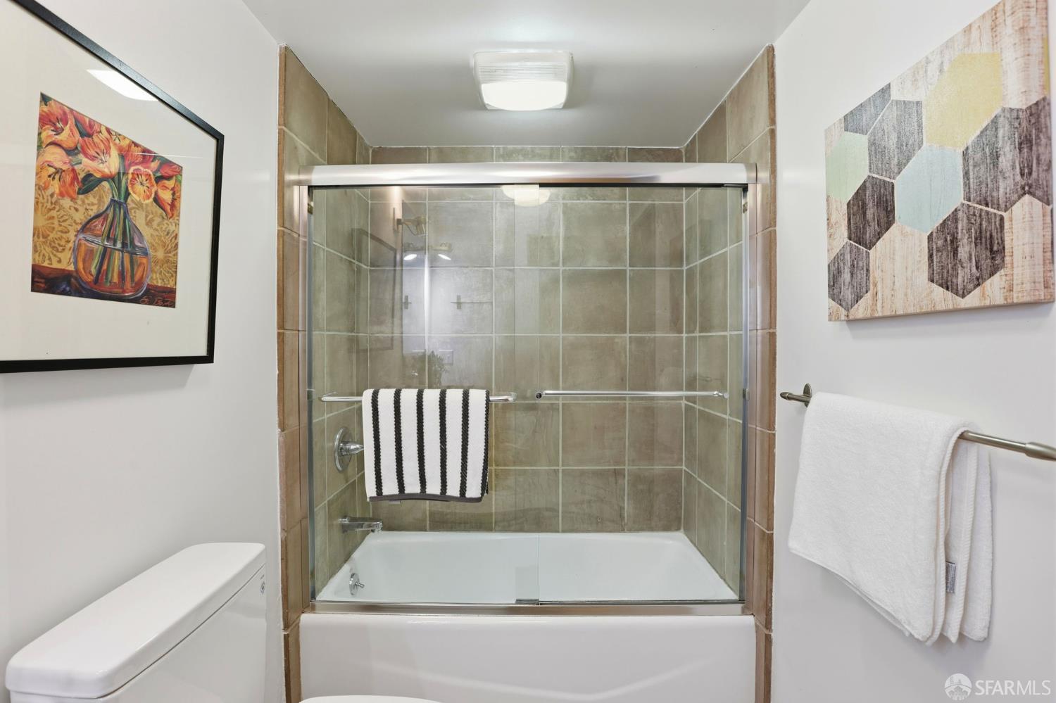 Detail Gallery Image 28 of 51 For 725 Florida St #4,  San Francisco,  CA 94110 - 2 Beds | 2/1 Baths