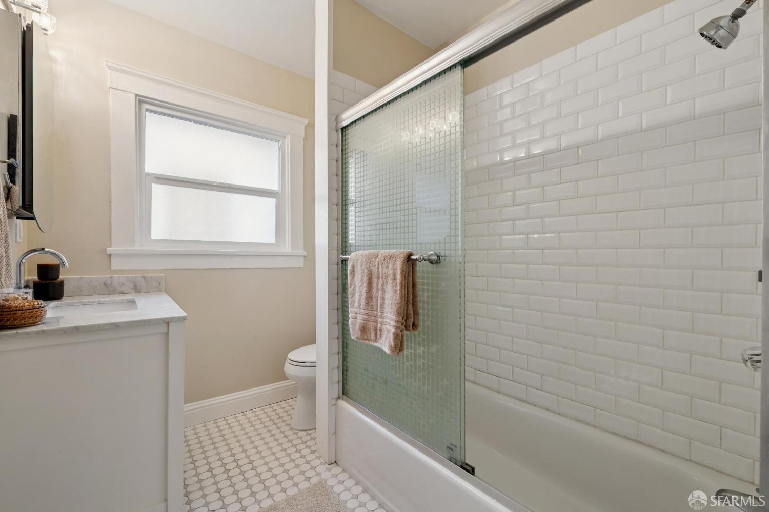 Detail Gallery Image 16 of 36 For 1314 Mound St, Alameda,  CA 94501 - – Beds | – Baths