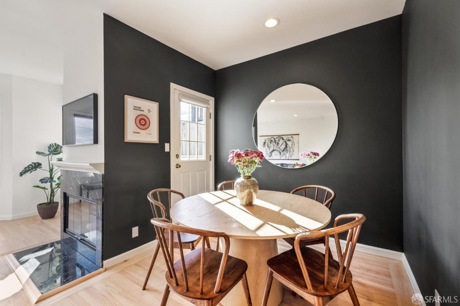 Detail Gallery Image 9 of 46 For 4322 17th St a,  San Francisco,  CA 94114 - 3 Beds | 3 Baths