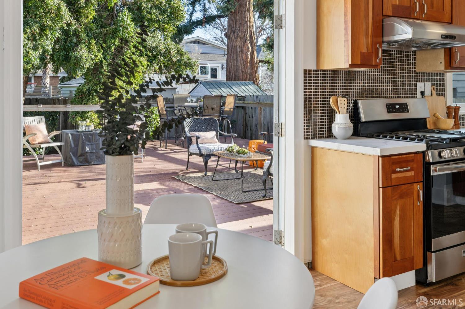 Detail Gallery Image 32 of 36 For 1314 Mound St, Alameda,  CA 94501 - 3 Beds | 2 Baths