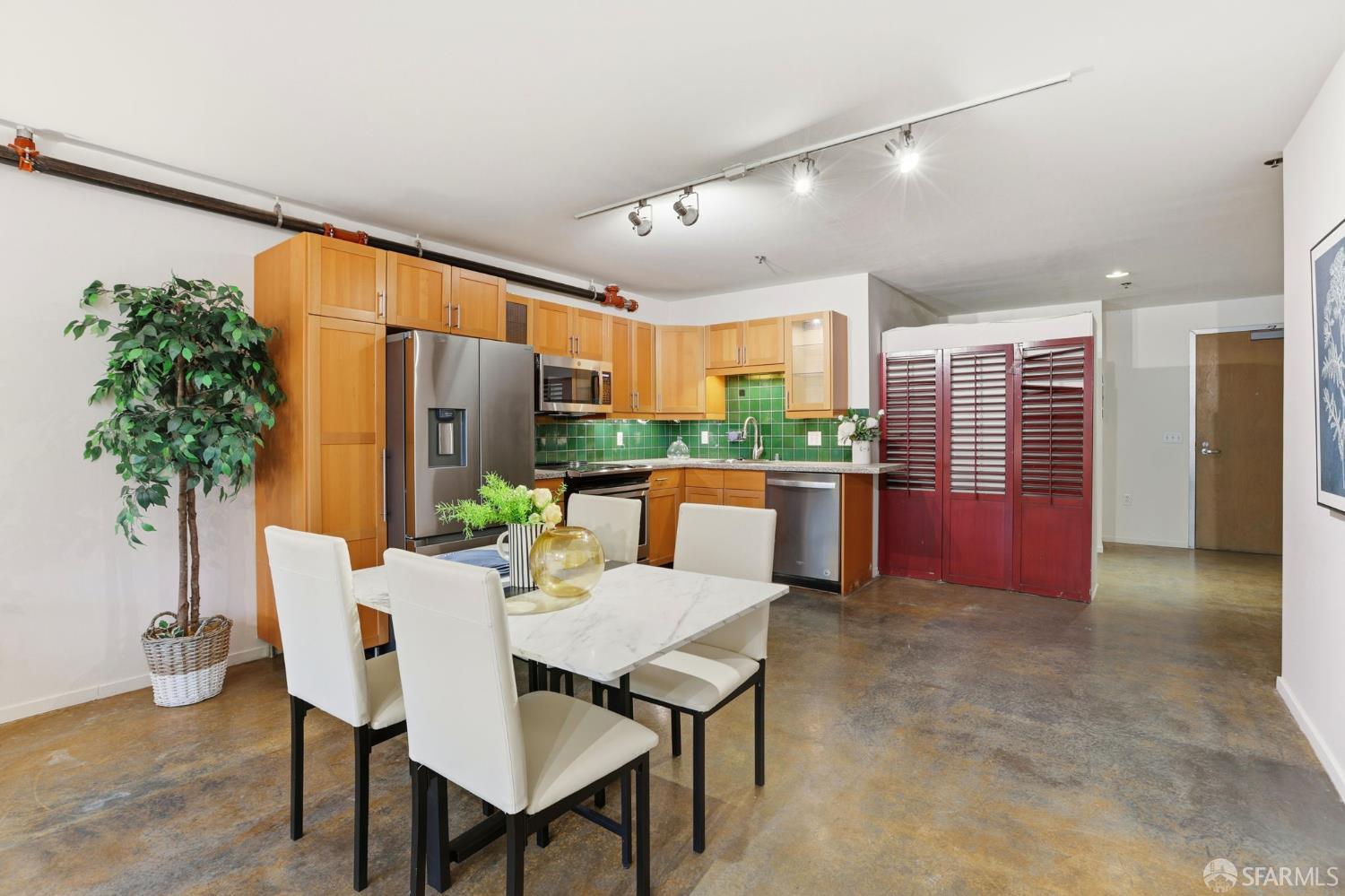 Detail Gallery Image 35 of 51 For 725 Florida St #4,  San Francisco,  CA 94110 - 2 Beds | 2/1 Baths