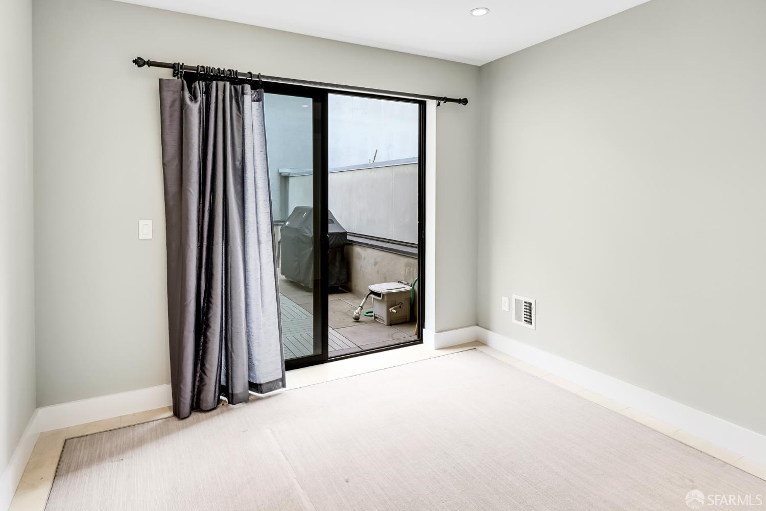 Detail Gallery Image 11 of 23 For 420 Bay St a,  San Francisco,  CA 94133 - 2 Beds | 2 Baths